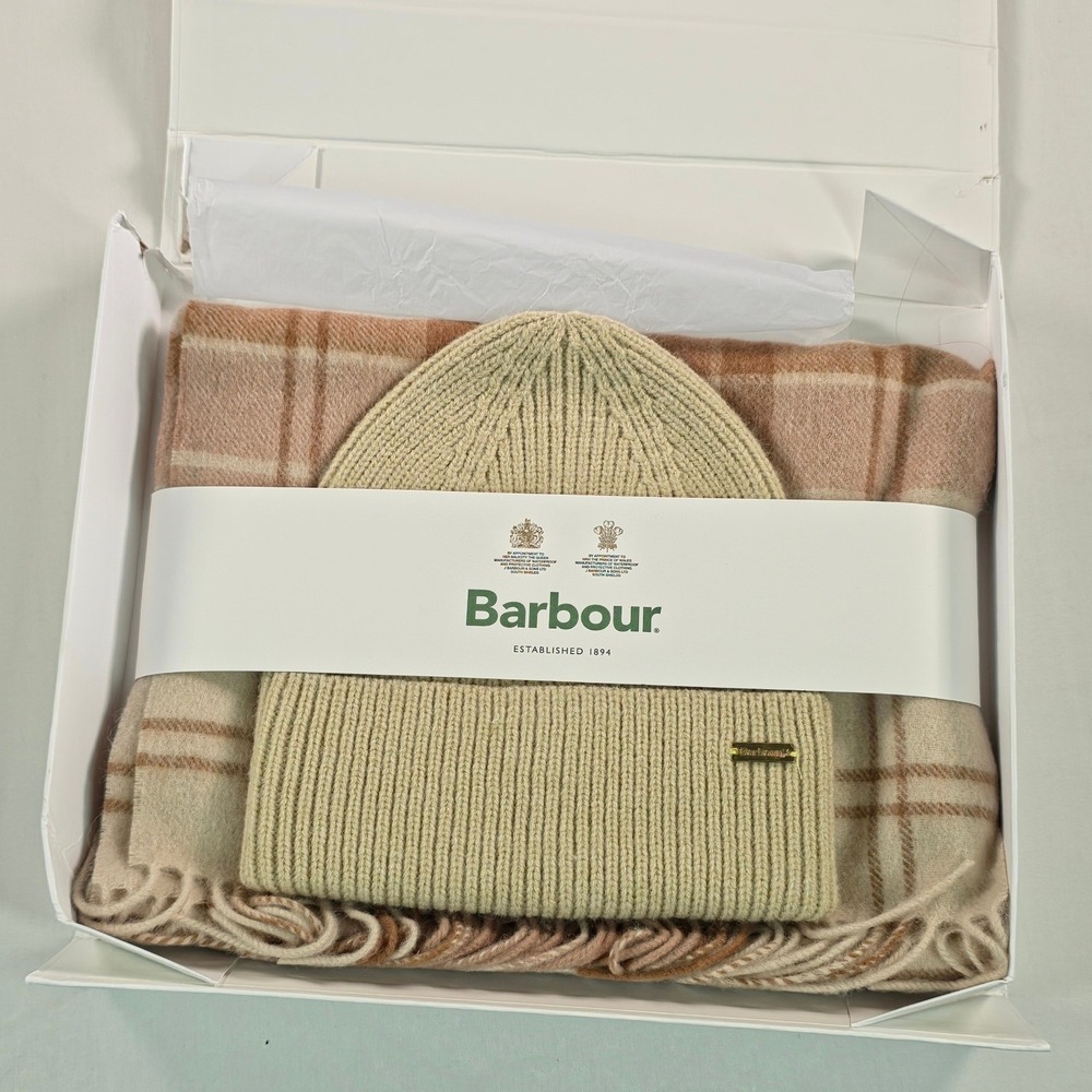 Barbour Women Scarf & Beanie Gift Set OS Camel Plaid Ribbed Knit Warm Luxury NWT - Picture 2 of 9